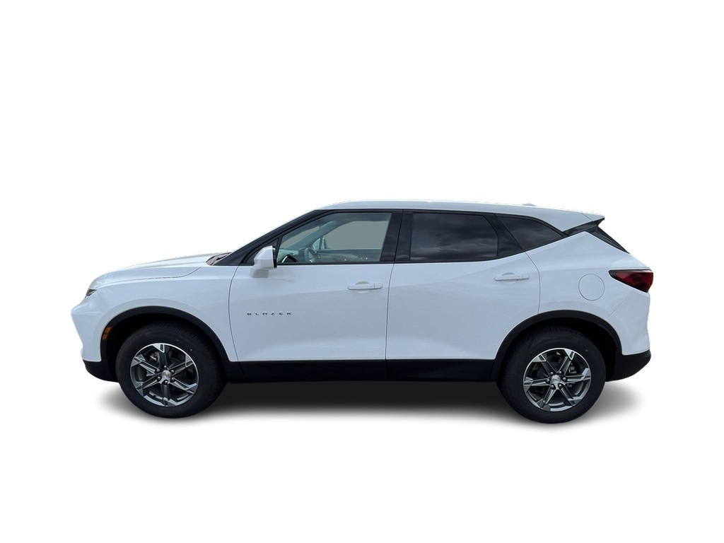 Chevrolet BLAZER Vehicle Full-screen Gallery Image 01