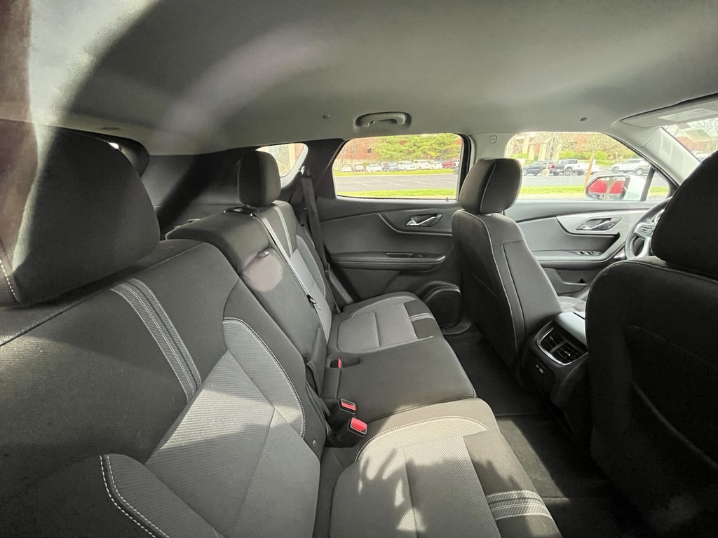 Chevrolet BLAZER Vehicle Full-screen Gallery Image 11