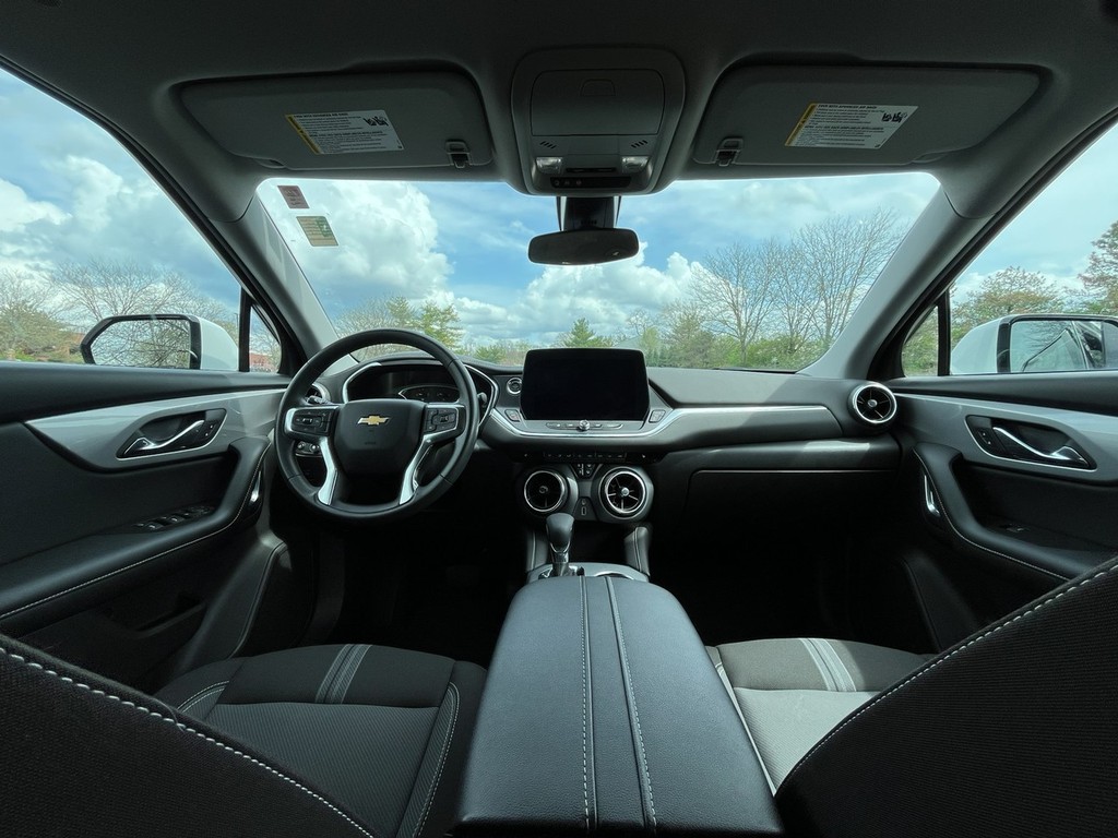 Chevrolet BLAZER Vehicle Full-screen Gallery Image 13