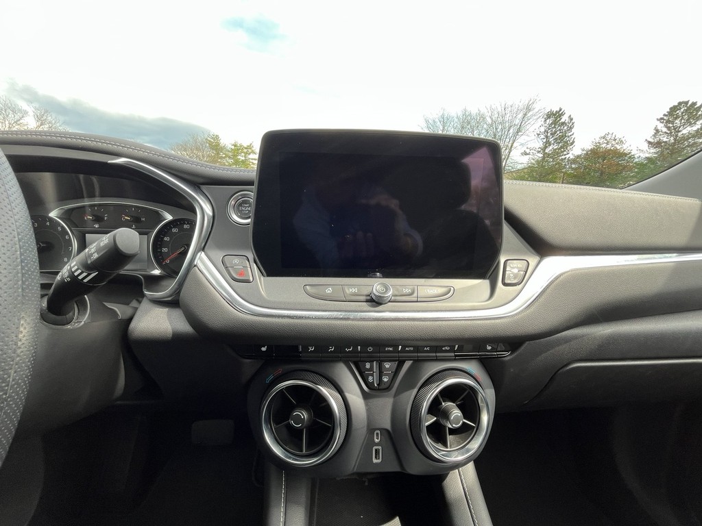 Chevrolet BLAZER Vehicle Full-screen Gallery Image 15