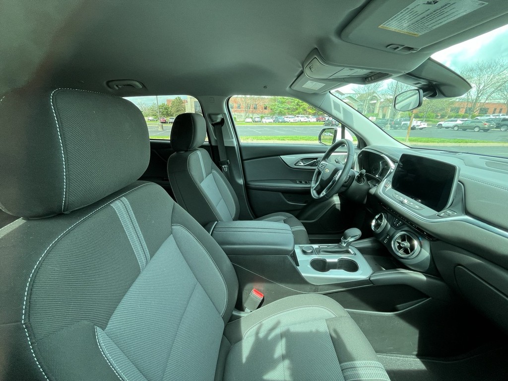 Chevrolet BLAZER Vehicle Full-screen Gallery Image 18