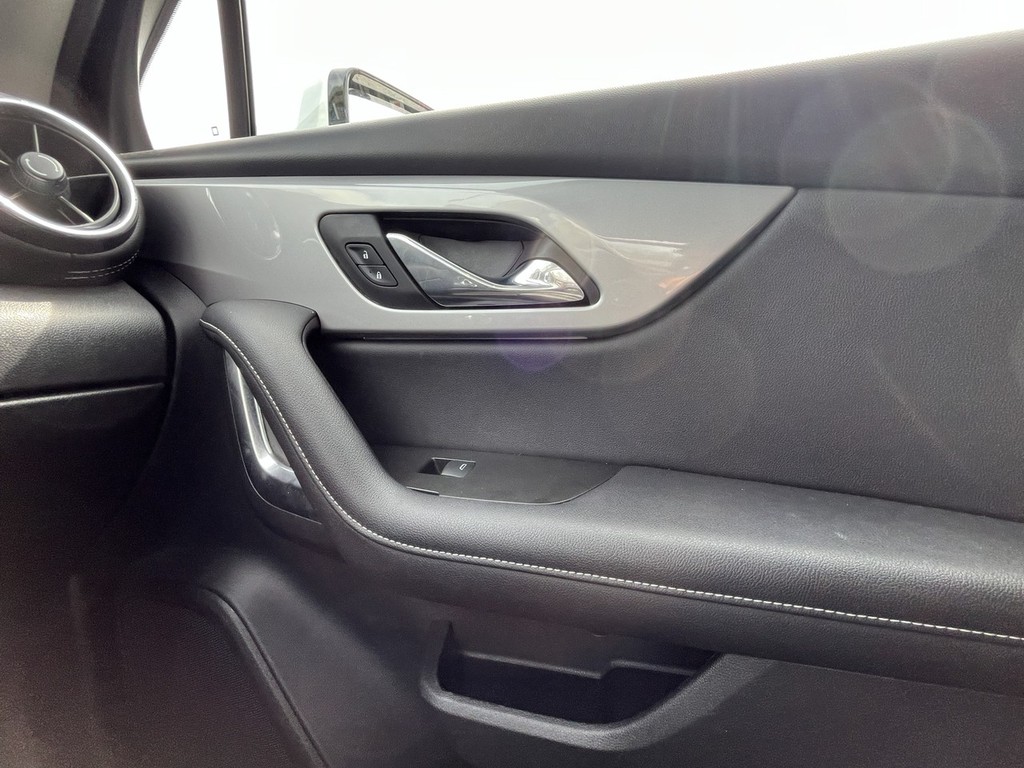 Chevrolet BLAZER Vehicle Full-screen Gallery Image 22