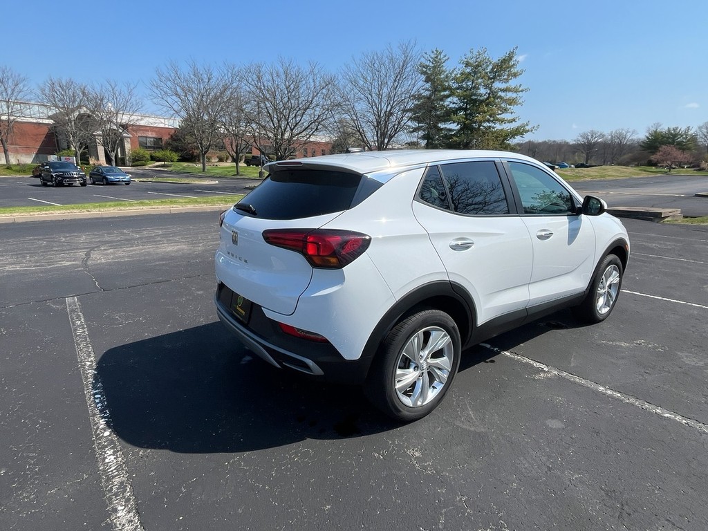 Buick ENCORE GX Vehicle Full-screen Gallery Image 06