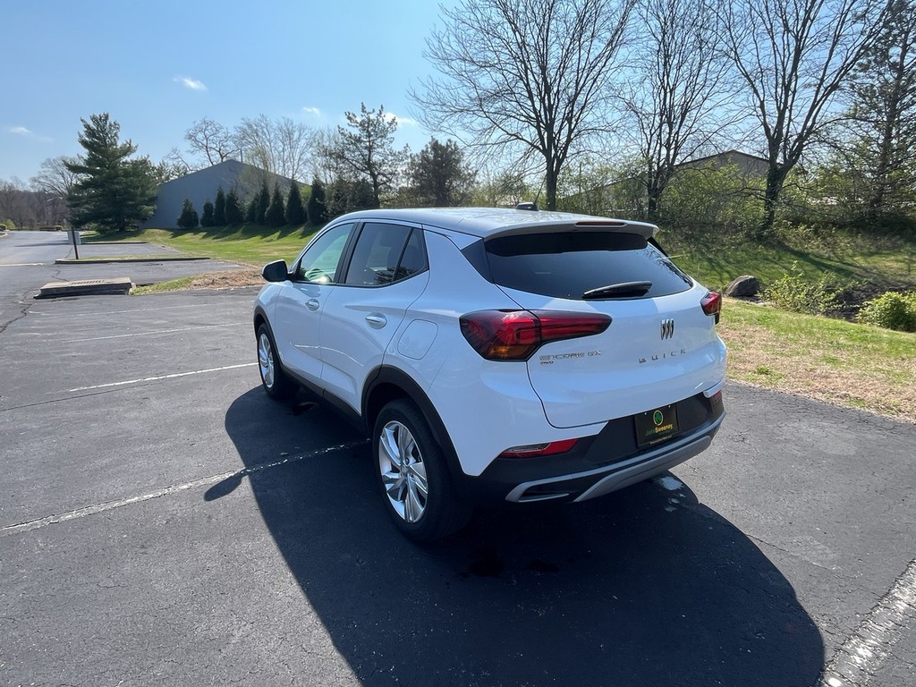 Buick ENCORE GX Vehicle Full-screen Gallery Image 08