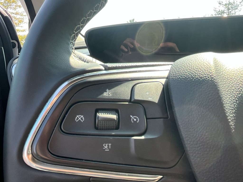 Buick ENCORE GX Vehicle Full-screen Gallery Image 24