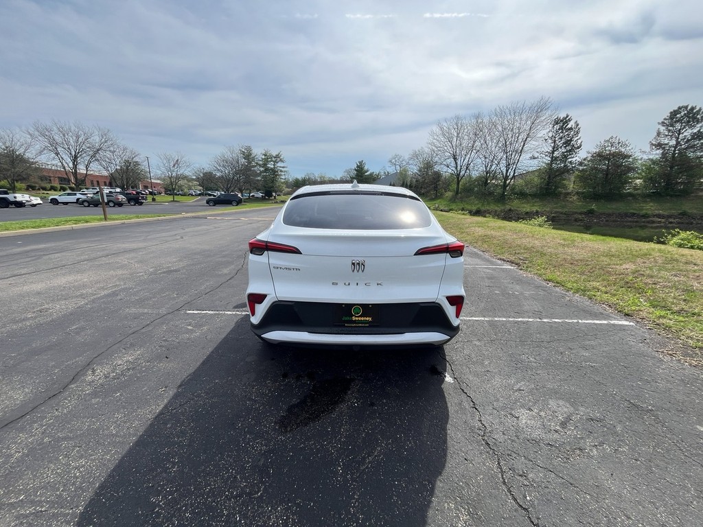 Buick ENVISTA Vehicle Full-screen Gallery Image 07