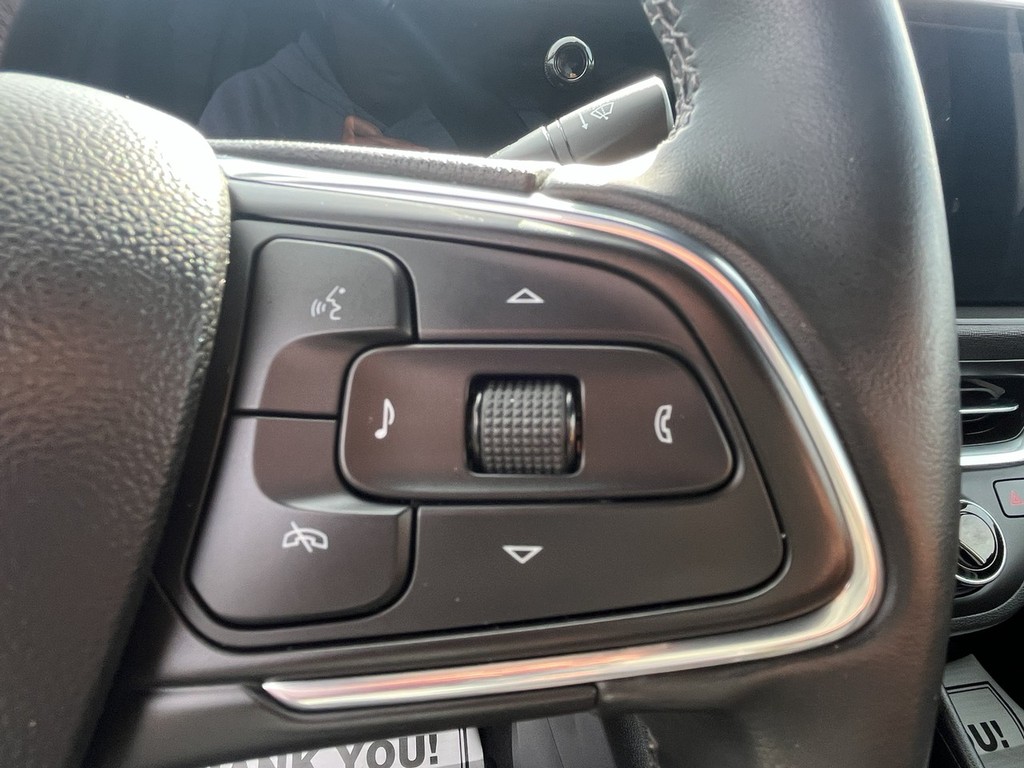 Buick ENVISTA Vehicle Full-screen Gallery Image 25