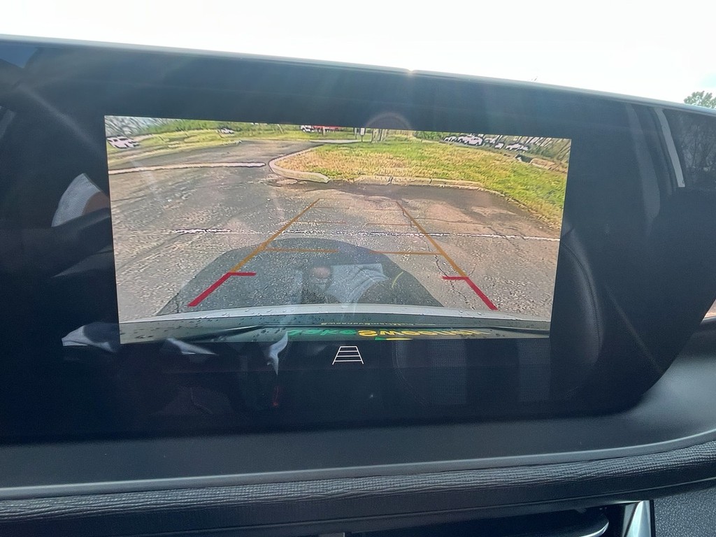 Buick ENVISTA Vehicle Full-screen Gallery Image 27