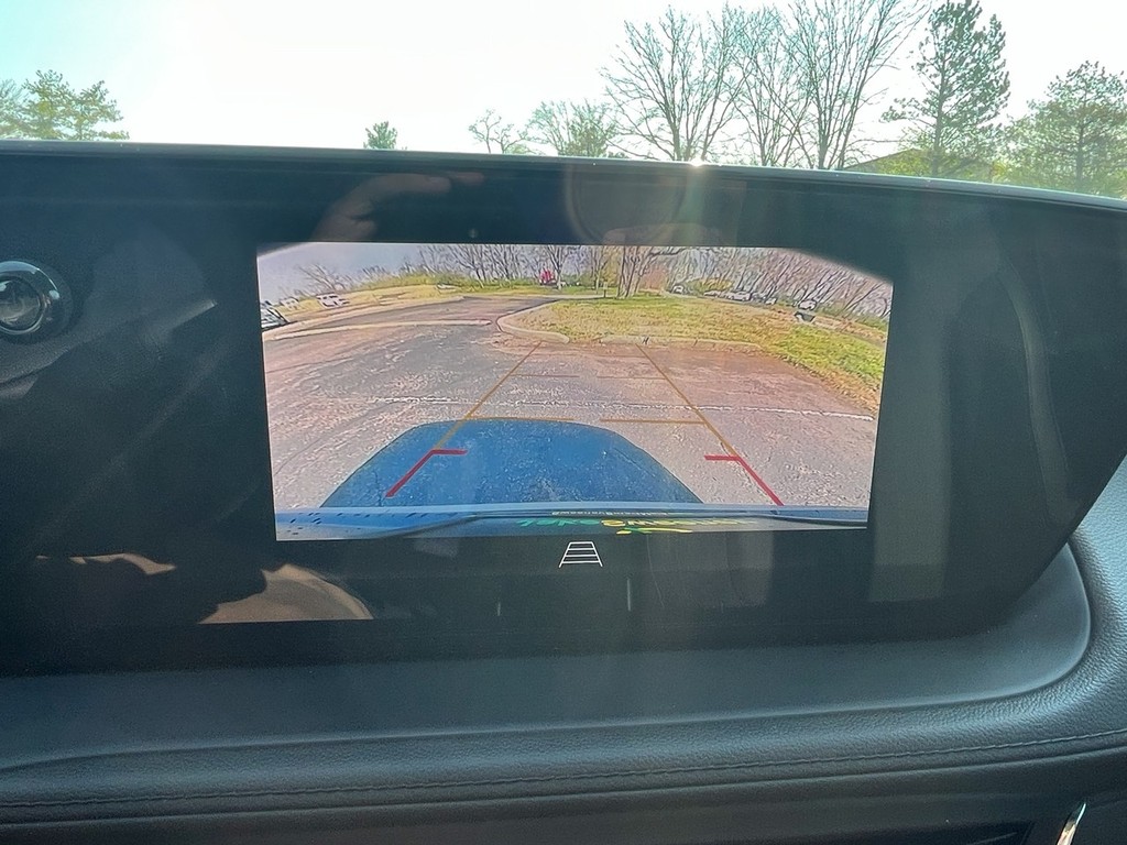 Buick Encore GX Vehicle Full-screen Gallery Image 27