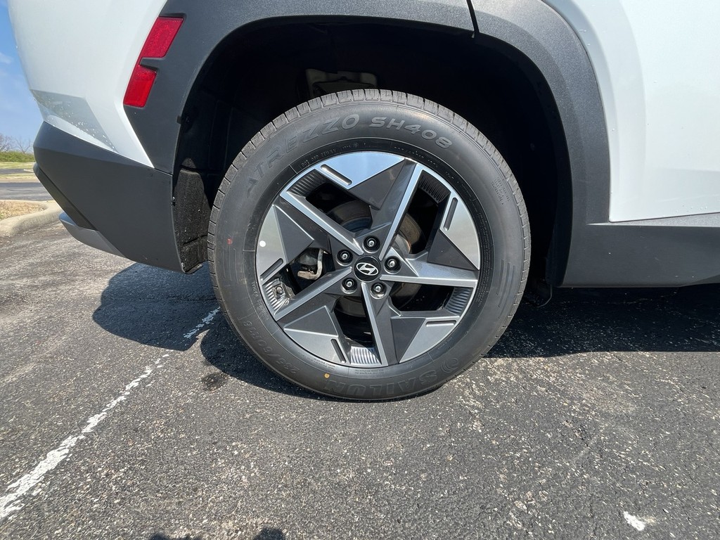 Hyundai Tucson Vehicle Full-screen Gallery Image 09