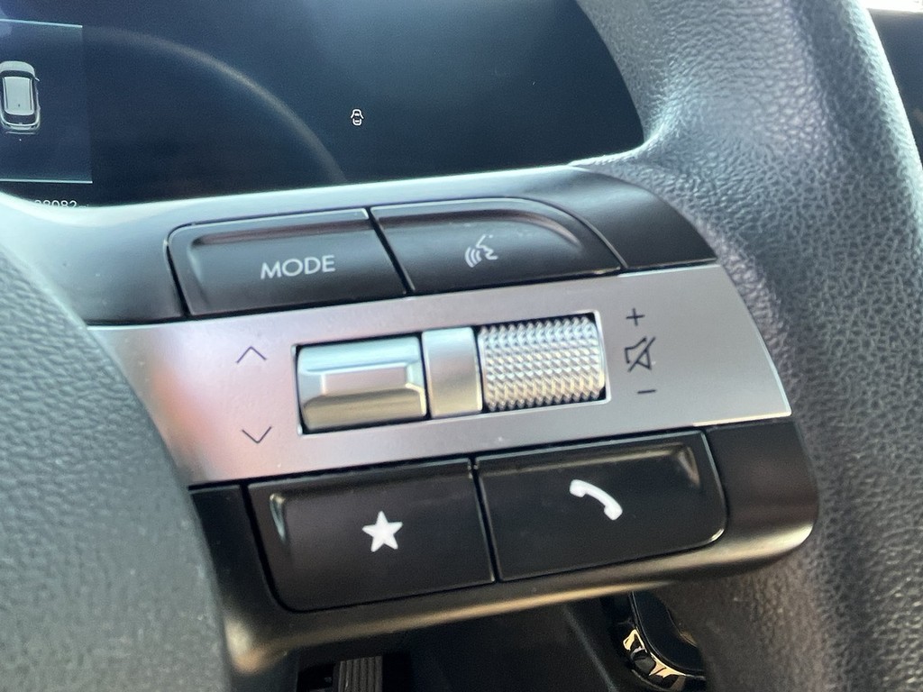 Hyundai Tucson Vehicle Full-screen Gallery Image 25