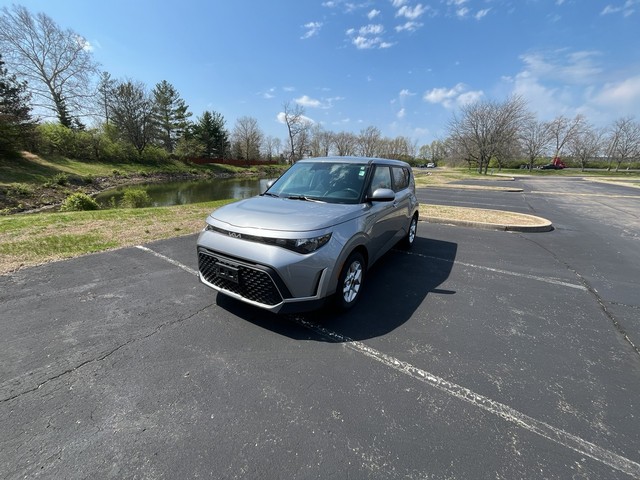 Kia Soul Vehicle Full-screen Gallery Image 02