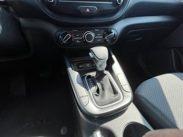 Kia Soul Vehicle Full-screen Gallery Image 17