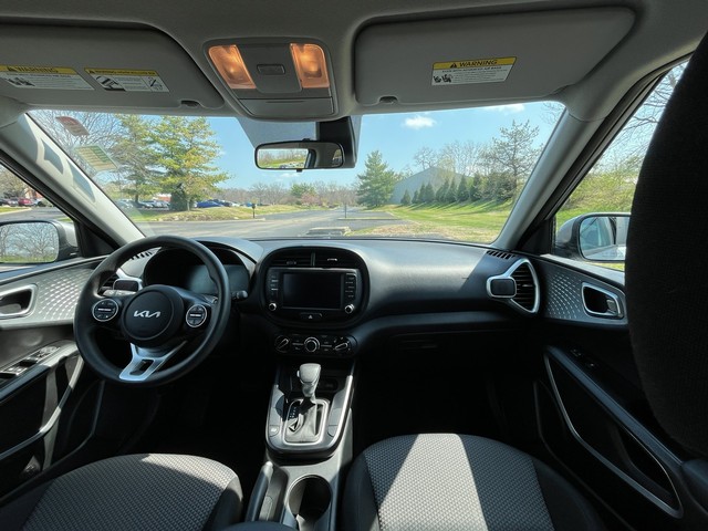 Kia Soul Vehicle Full-screen Gallery Image 18