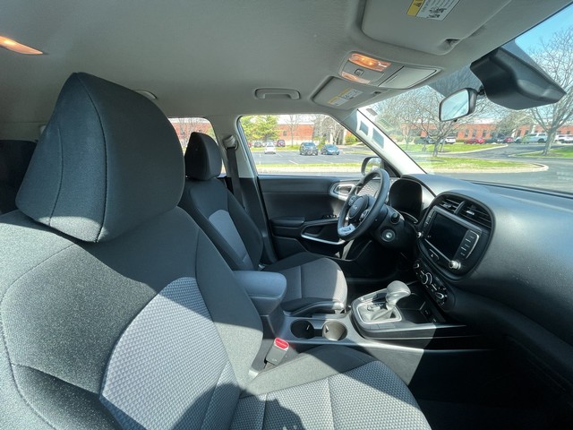 Kia Soul Vehicle Full-screen Gallery Image 19