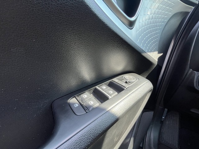 Kia Soul Vehicle Full-screen Gallery Image 22