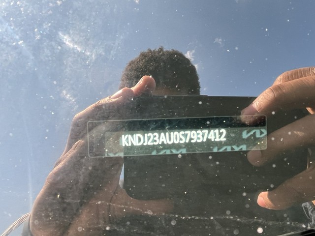 Kia Soul Vehicle Full-screen Gallery Image 24