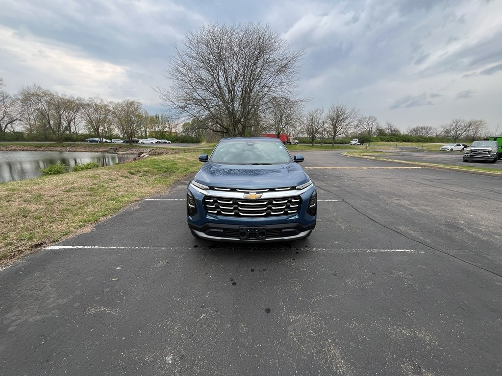 Chevrolet Equinox Vehicle Full-screen Gallery Image 03