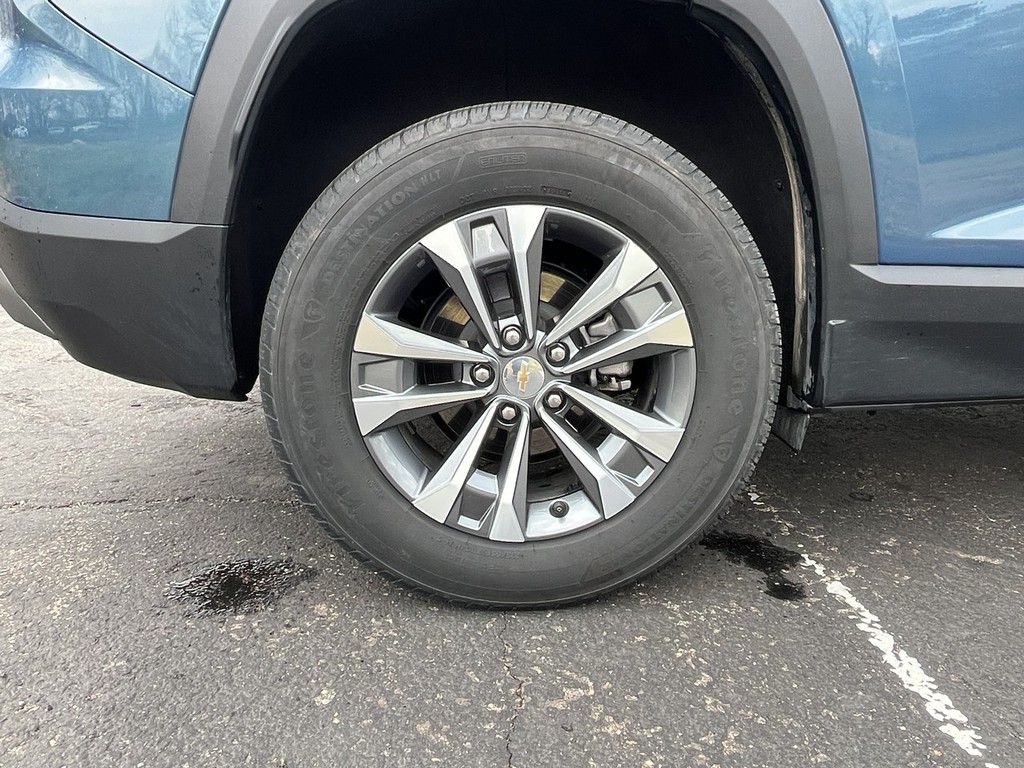 Chevrolet Equinox Vehicle Full-screen Gallery Image 09