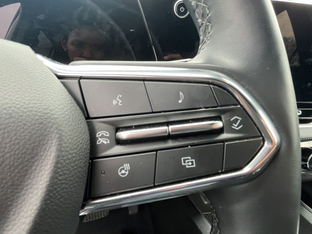 Chevrolet Equinox Vehicle Full-screen Gallery Image 25