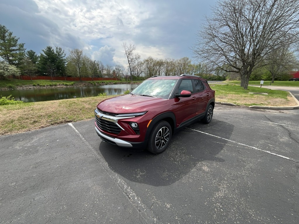 Chevrolet Trailblazer Vehicle Full-screen Gallery Image 02