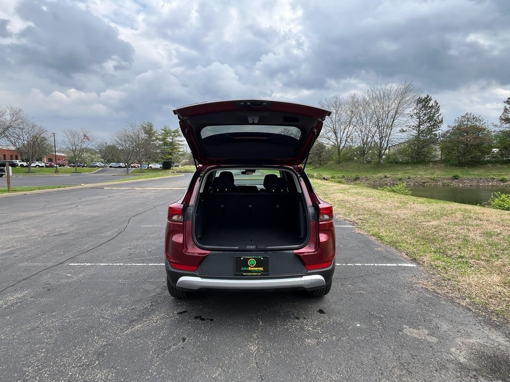 Chevrolet Trailblazer Vehicle Full-screen Gallery Image 10