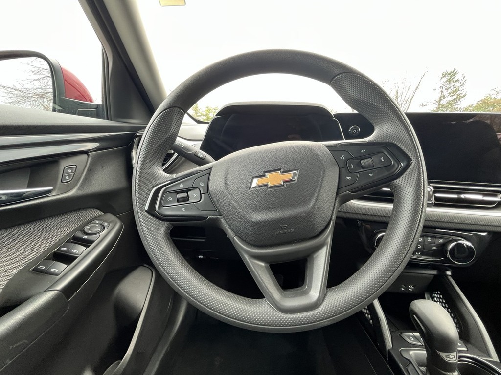 Chevrolet Trailblazer Vehicle Full-screen Gallery Image 14