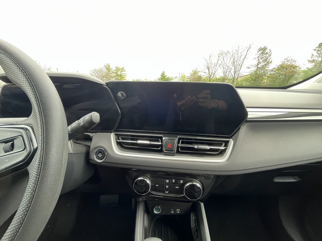 Chevrolet Trailblazer Vehicle Full-screen Gallery Image 15