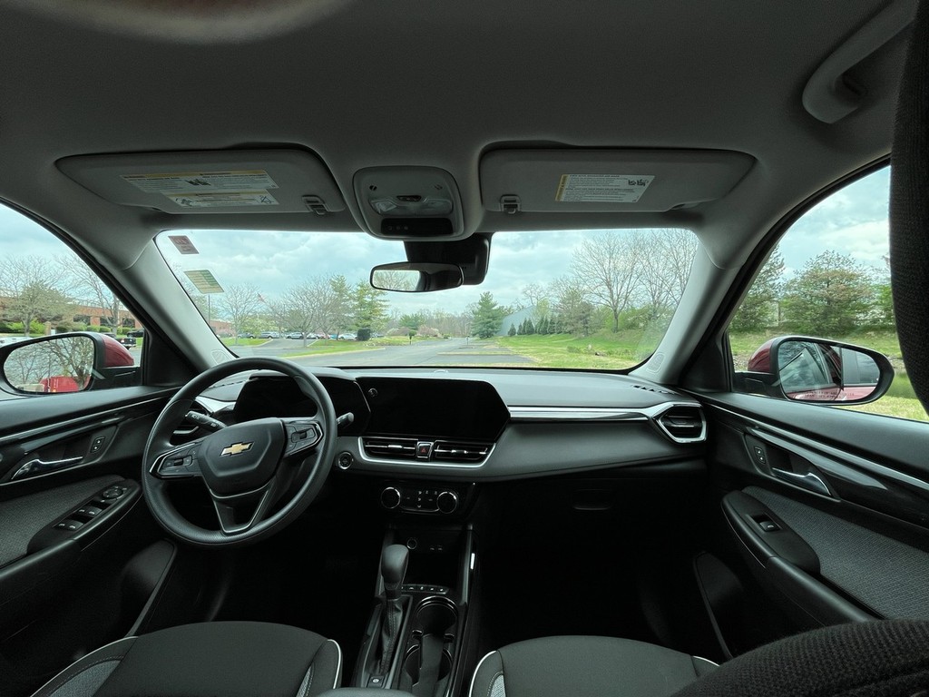 Chevrolet Trailblazer Vehicle Full-screen Gallery Image 17