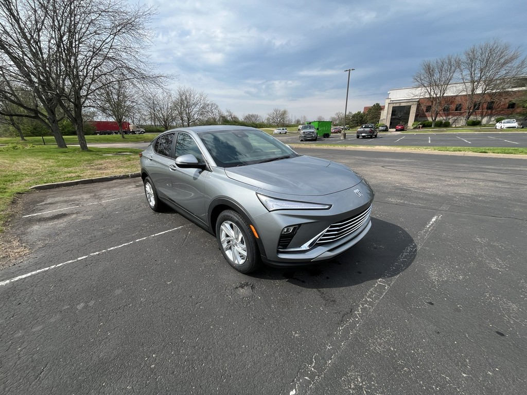 Buick Envista Vehicle Full-screen Gallery Image 04