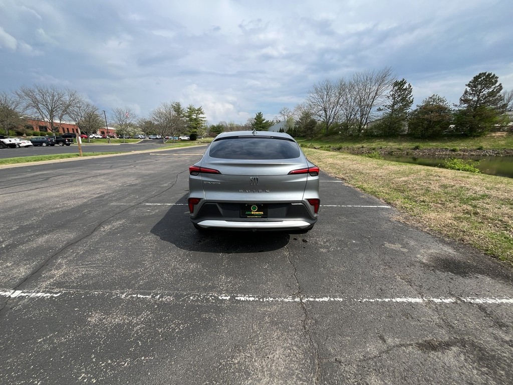 Buick Envista Vehicle Full-screen Gallery Image 07