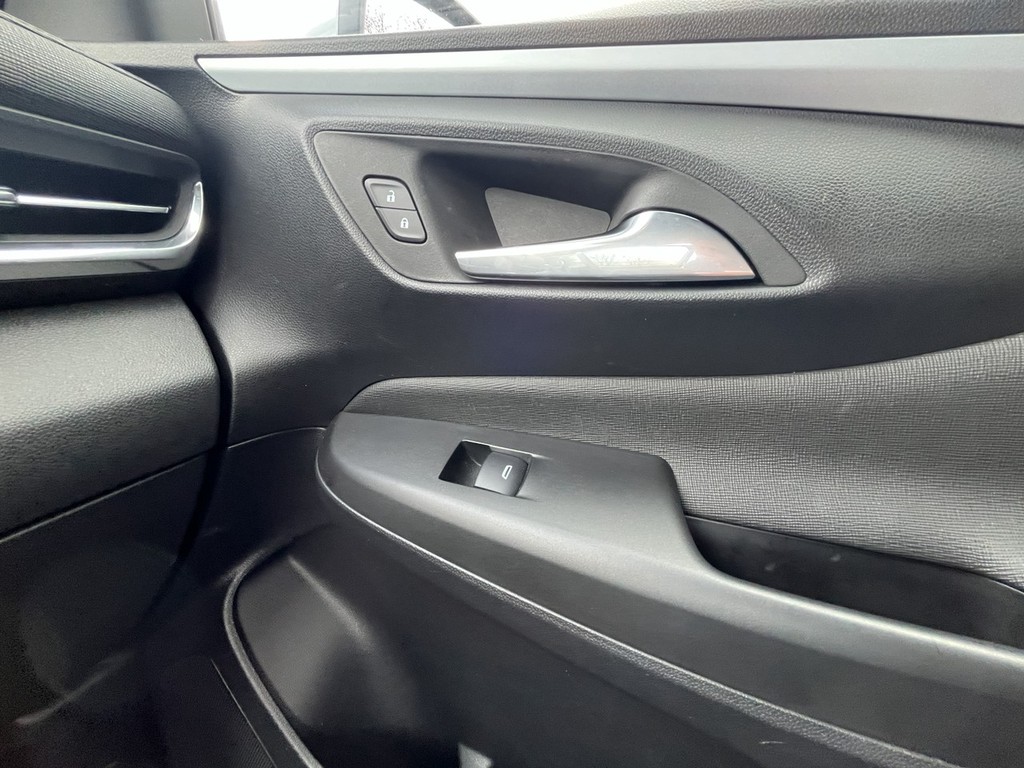 Buick Envista Vehicle Full-screen Gallery Image 22