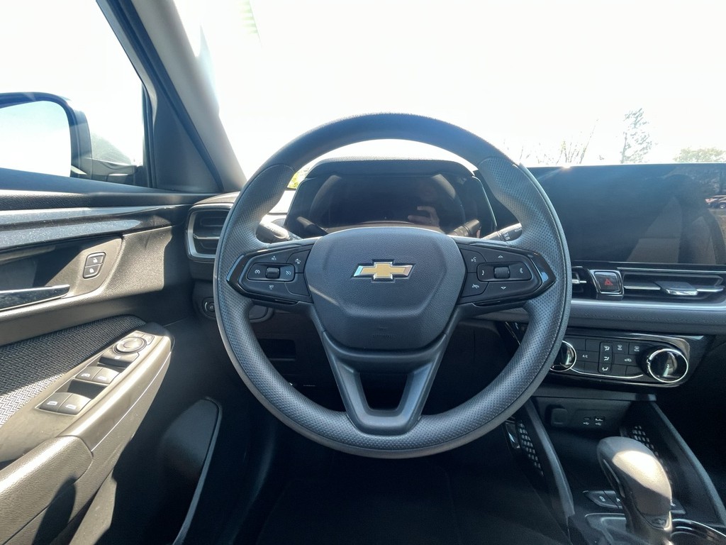 Chevrolet Trailblazer Vehicle Full-screen Gallery Image 14
