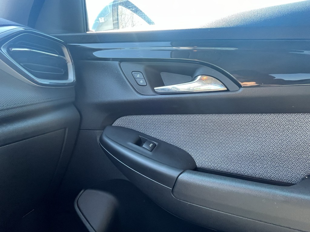 Chevrolet Trailblazer Vehicle Full-screen Gallery Image 22