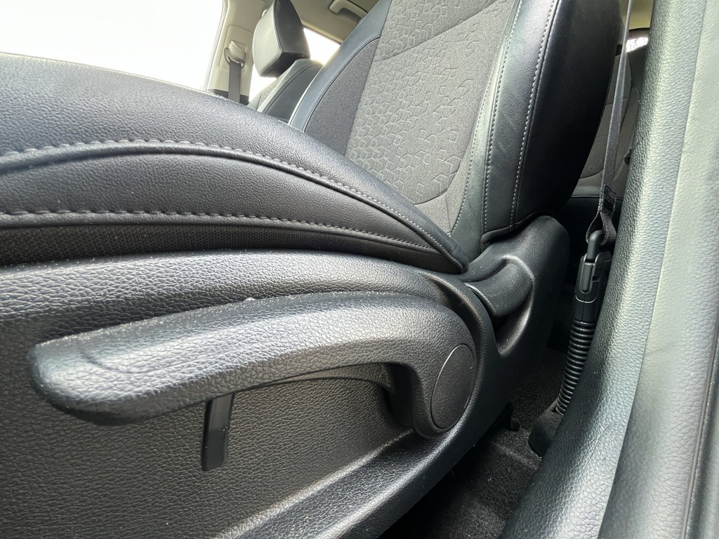 Kia Seltos Vehicle Full-screen Gallery Image 11