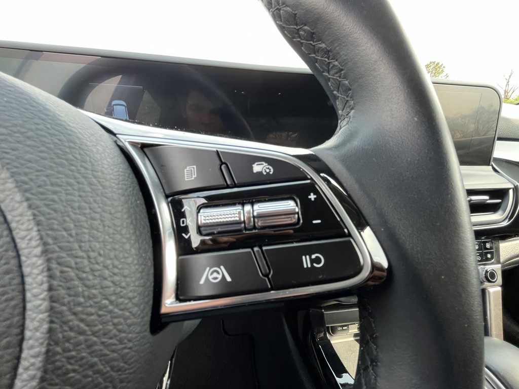 Kia Seltos Vehicle Full-screen Gallery Image 25