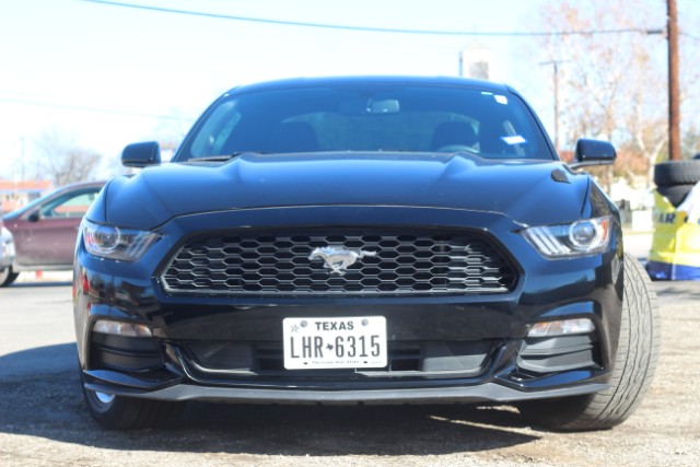 Ford Mustang Vehicle Full-screen Gallery Image 02