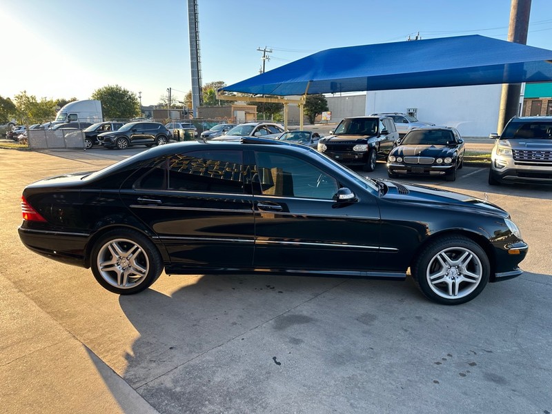 Mercedes-Benz S-Class Vehicle Full-screen Gallery Image 04