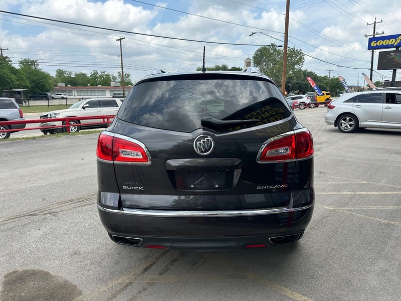 Buick Enclave Vehicle Full-screen Gallery Image 03