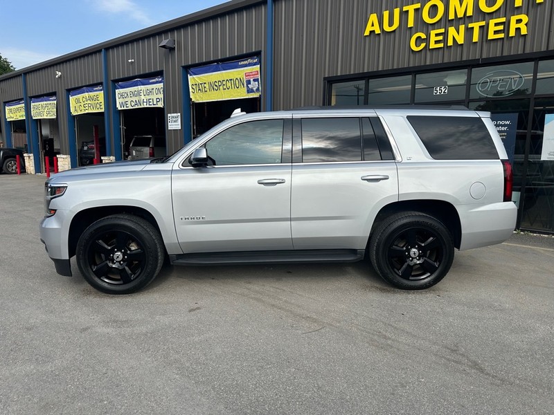 Chevrolet Tahoe Vehicle Full-screen Gallery Image 02