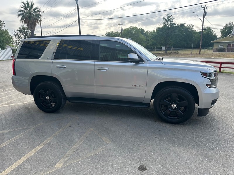 Chevrolet Tahoe Vehicle Full-screen Gallery Image 04
