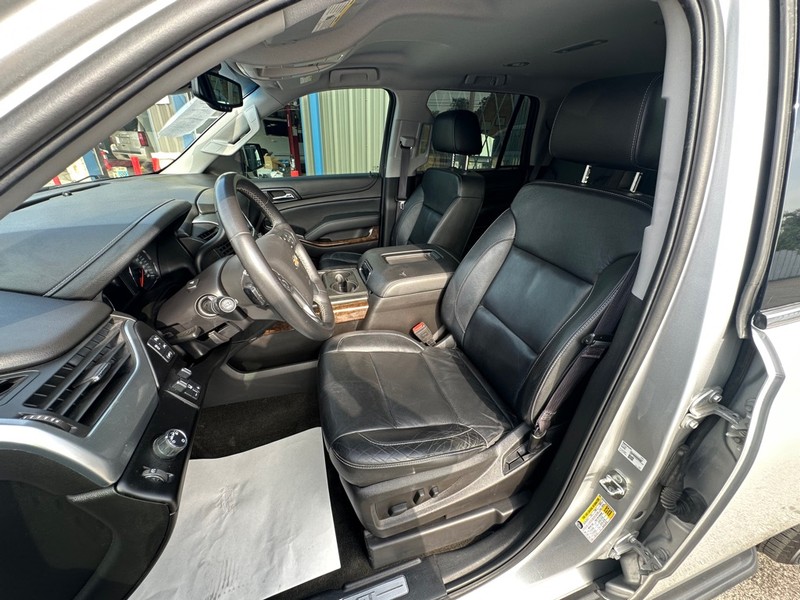 Chevrolet Tahoe Vehicle Full-screen Gallery Image 09