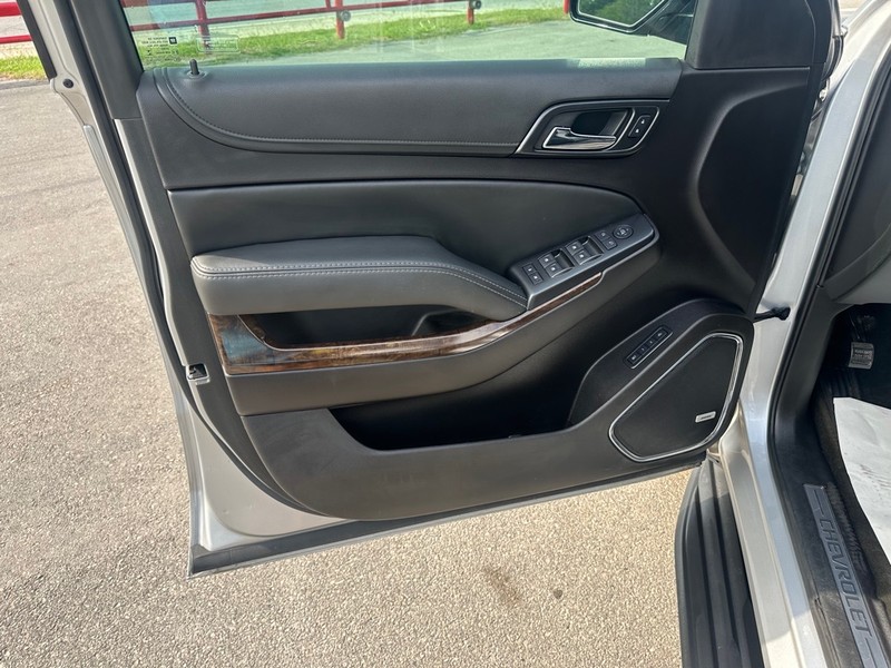 Chevrolet Tahoe Vehicle Full-screen Gallery Image 10