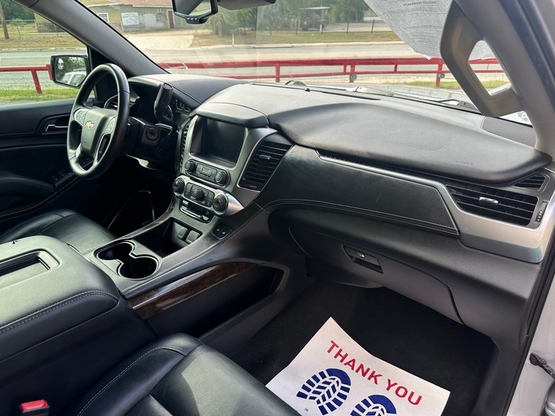 Chevrolet Tahoe Vehicle Full-screen Gallery Image 17