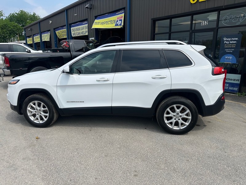 Jeep Cherokee Vehicle Full-screen Gallery Image 02