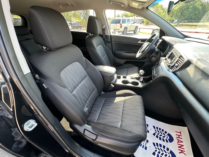 Kia Sportage Vehicle Full-screen Gallery Image 17