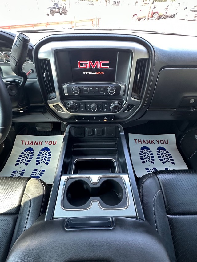 GMC SIERRA Vehicle Full-screen Gallery Image 15