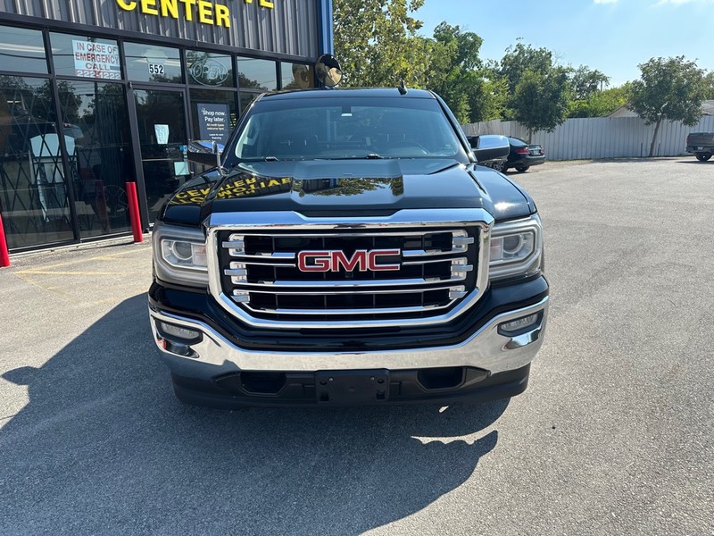 GMC SIERRA Vehicle Full-screen Gallery Image 04