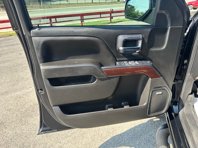 GMC SIERRA Vehicle Full-screen Gallery Image 08