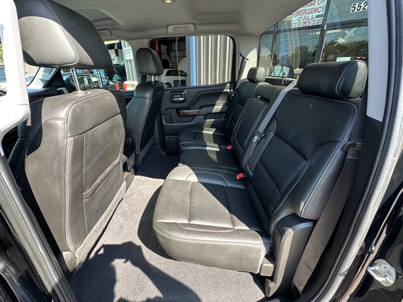 GMC SIERRA Vehicle Full-screen Gallery Image 10